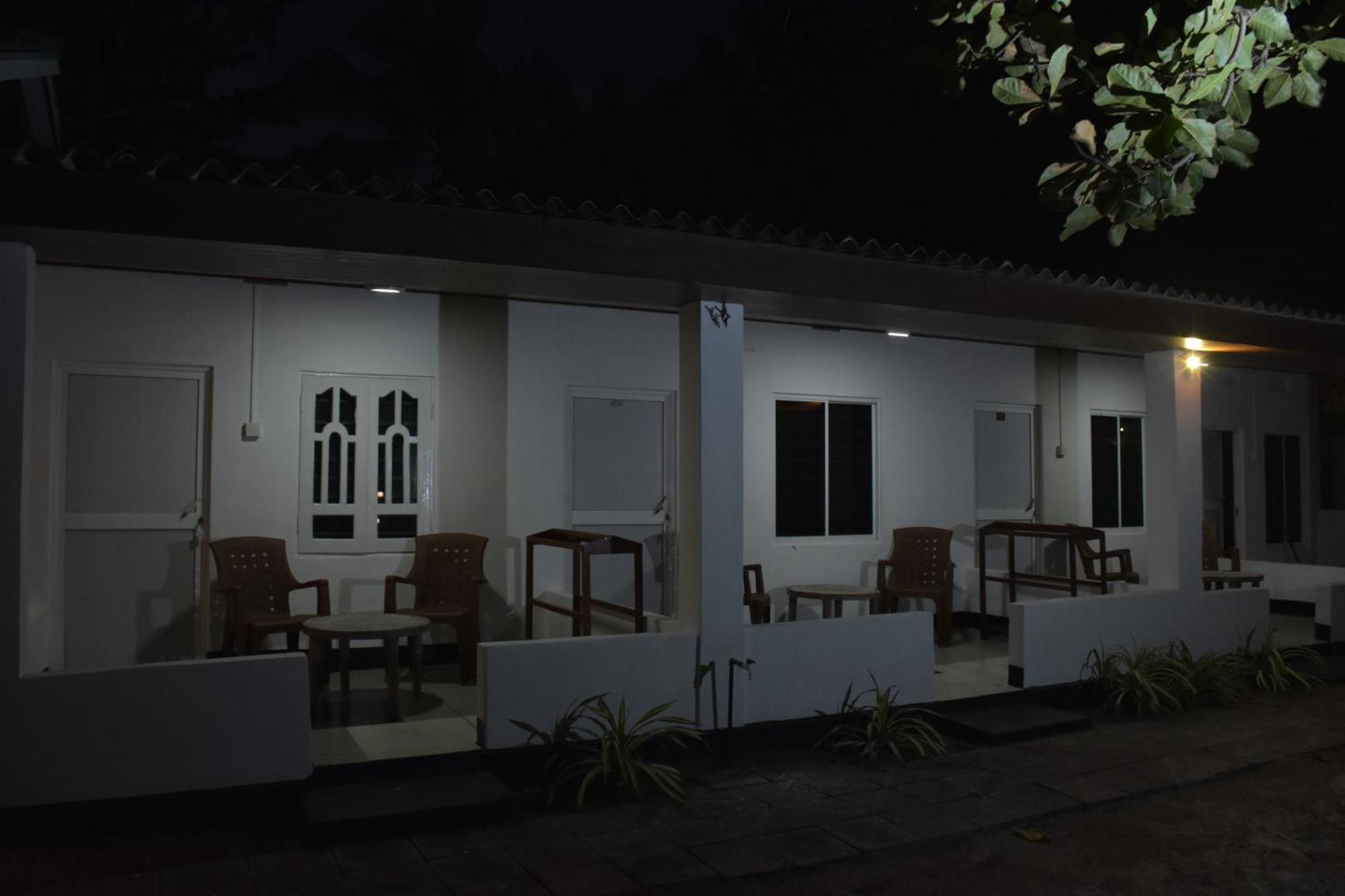 French Garden Regish Guest House Trincomalee Kültér fotó