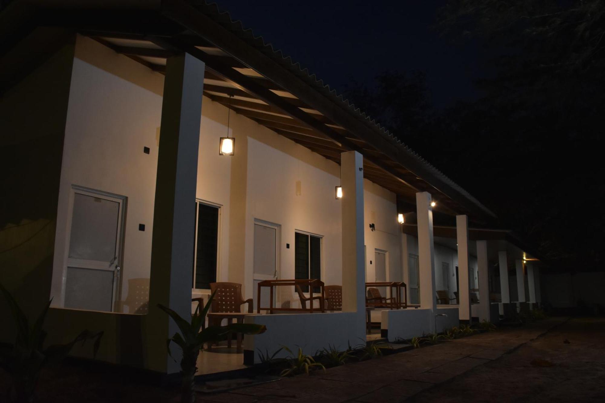 French Garden Regish Guest House Trincomalee Kültér fotó